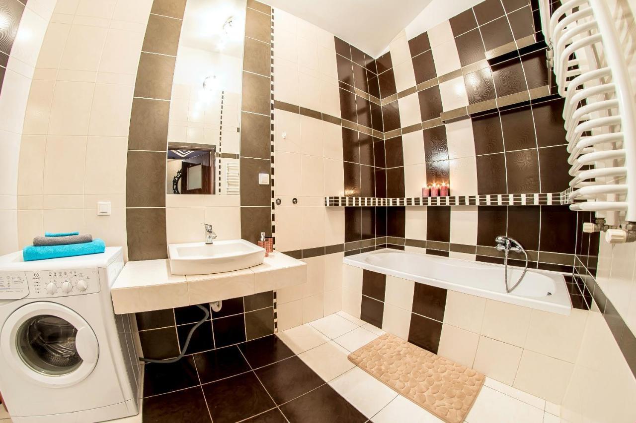 Style Apartment Next To Kazimierz And Old Town + Netflix Cracovia Esterno foto